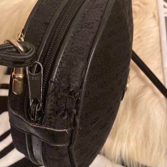 Vintage Gucci Canteen canvas GG shoulder bag - Picture 9 of 13